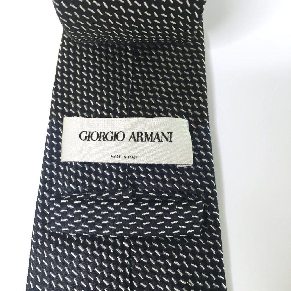 Giorgio Armani Tie 100% Silk, Made In Italy, Black and White Pattern